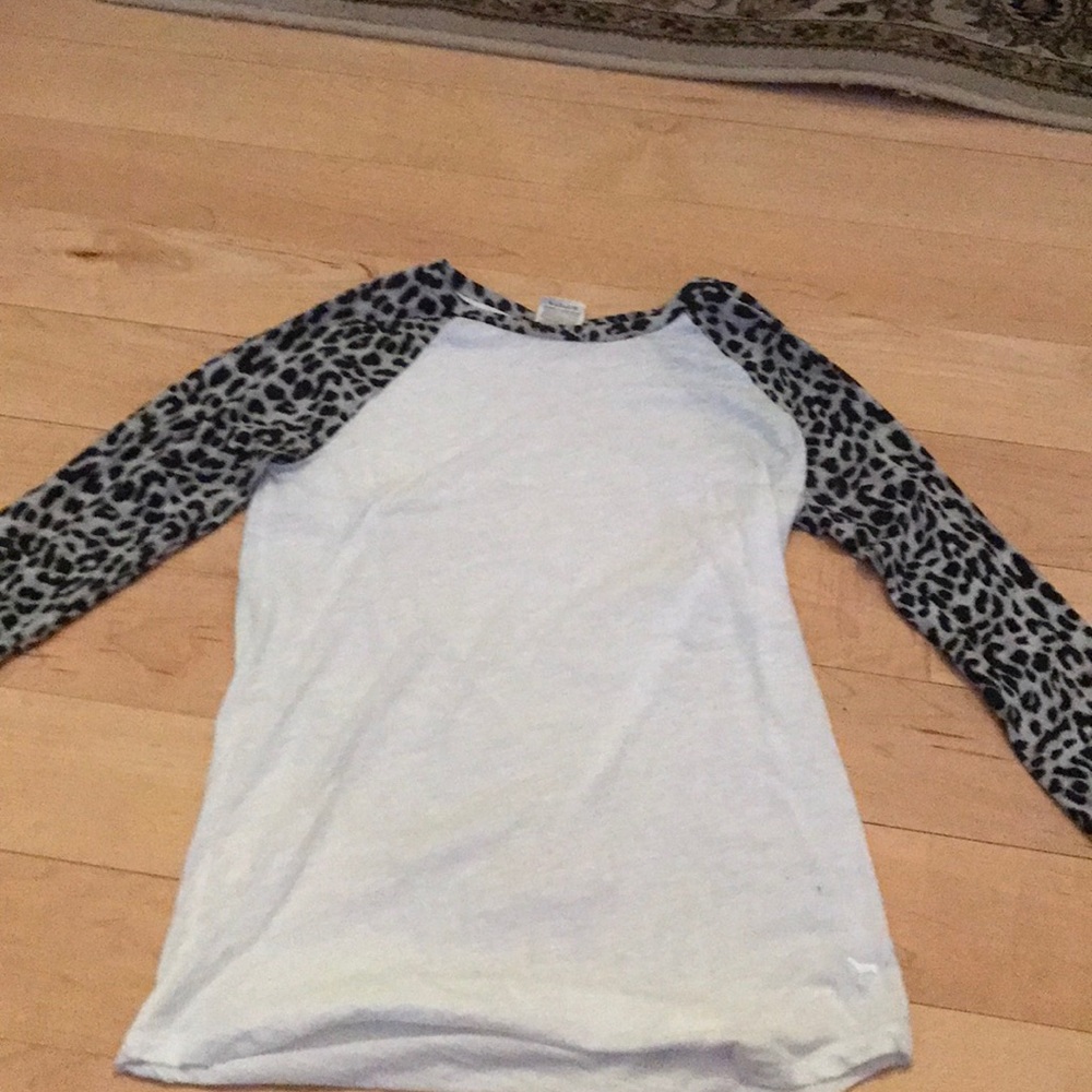 Quarter length tee shirt